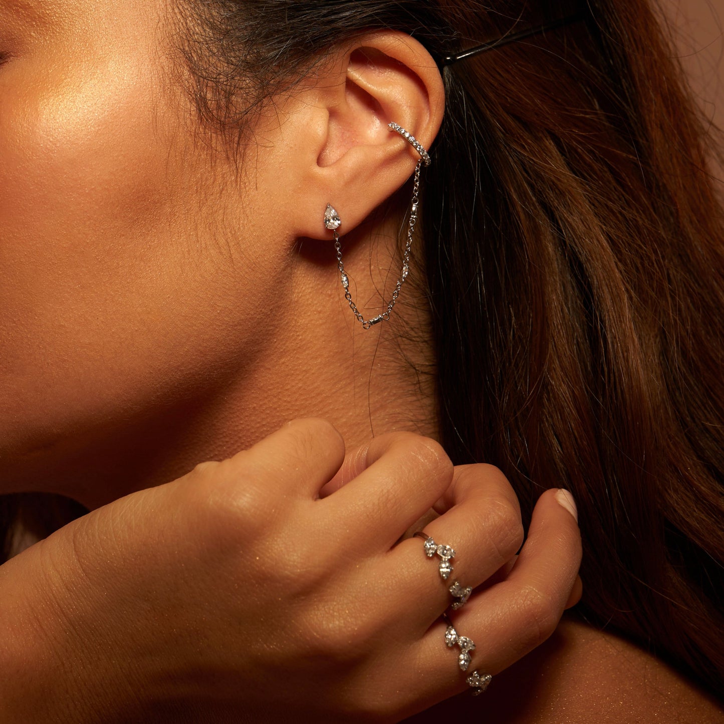 Boucle d'oreille / Earcuff argent en acier inoxydable avec des pierres, raffinée et de bonne qualité - Amae bijoux